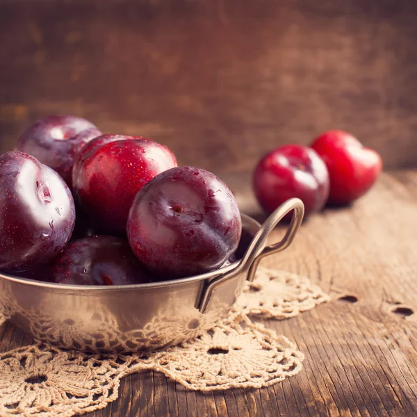 Red plums — Stock Photo, Image