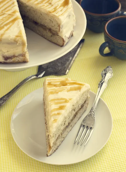 카라멜 바나나 케이크 — 스톡 사진
