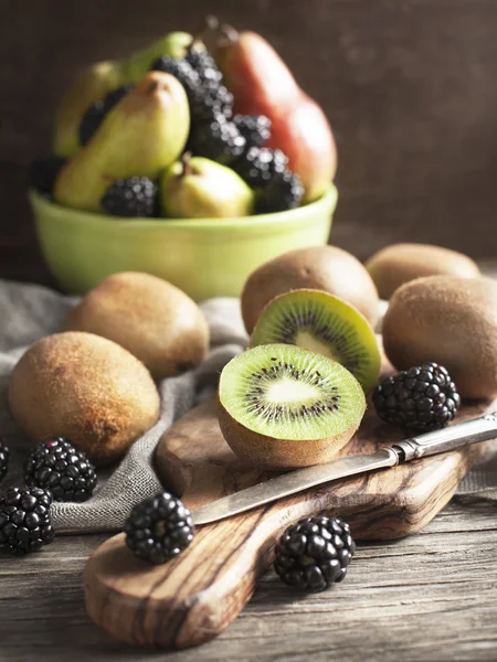 Fresh fruits and berries — Stock Photo, Image