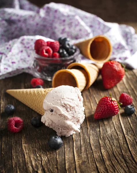 Berry ice cream cone — Stock Photo, Image