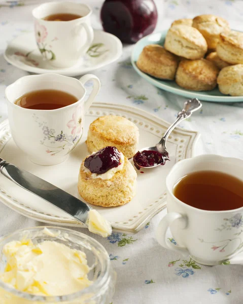 Hora do chá com scones — Fotografia de Stock