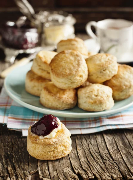 Frische hausgemachte Scones — Stockfoto