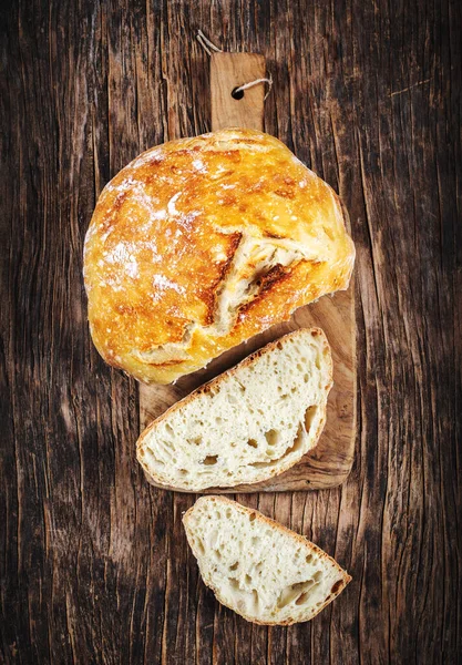 Hausgemachtes Brot Auf Hölzernem Kochbrett Ansicht Von Oben Kopierraum — Stockfoto