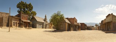 panoramik fotoğraf Batı Film town fort bravo. Texas hollywood. Desierto de tabernas, almeria. Endülüs. İspanya.