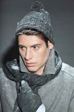 adam kış modası.