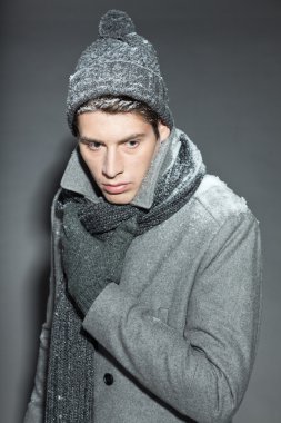 adam kış modası.
