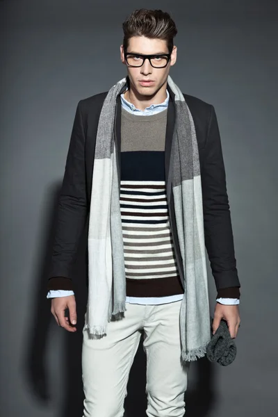 Uomo moda inverno . — Foto Stock