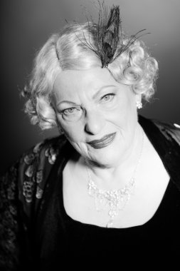 iyi görünümlü kadın kıdemli glamour vintage tarzı.