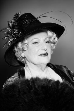 iyi görünümlü kadın kıdemli glamour vintage tarzı.