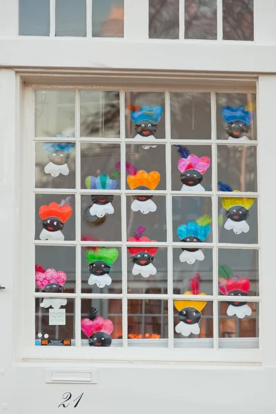 Niederländische Fensterdekoration zur Feier des Sinterklaas. — Stockfoto