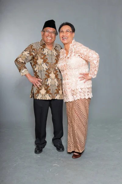 Senior coppia indonesiana innamorata . — Foto Stock