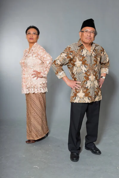 Couple indonésien sénior amoureux . — Photo