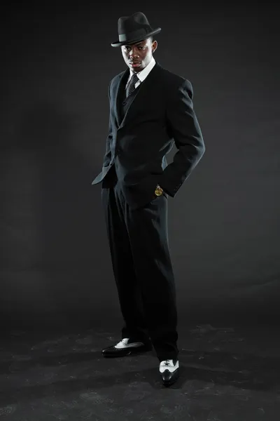 Mafia noire américaine gangster homme . — Photo