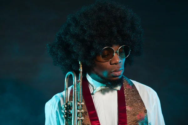 Černá africký americký jazzový saxofonista. — Stock fotografie