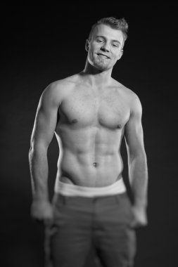 kaslı fitness adam.