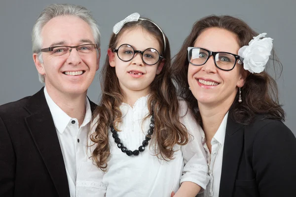 Familie van vader, moeder en dochter. — Stockfoto