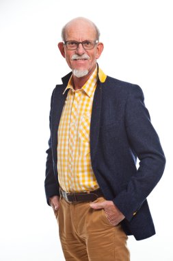 Stüdyo portre active senior iyi giyinmiş emekli adam.