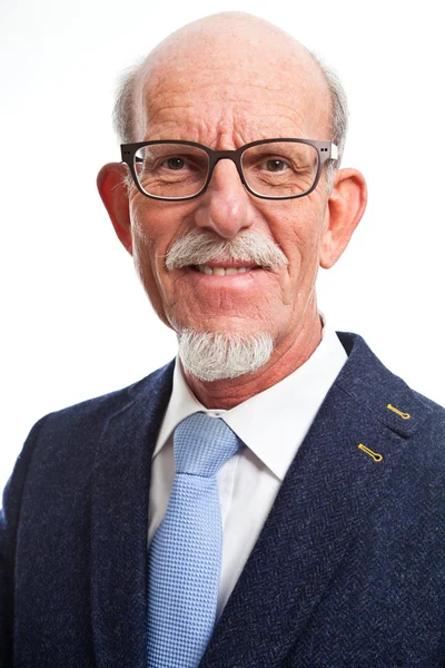 Retrato de estudio de un anciano activo bien vestido jubilado . — Foto de Stock