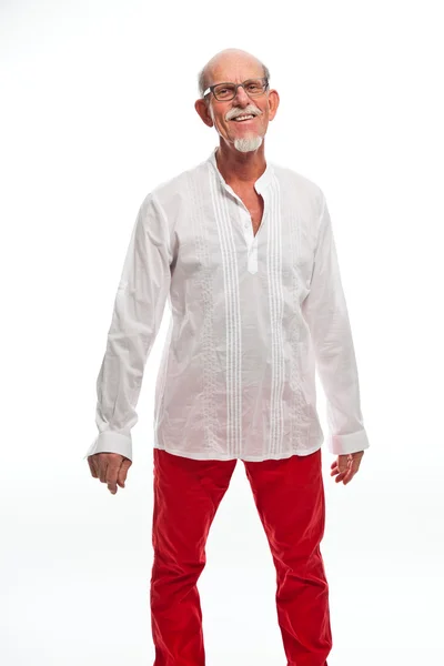 Студийный портрет активного пожилого хорошо одетого пенсионера . — стоковое фото