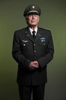 üniformalı askeri general. Stüdyo portre.