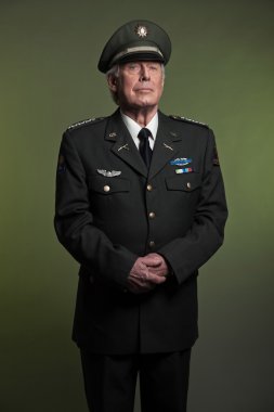 üniformalı askeri general. Stüdyo portre.
