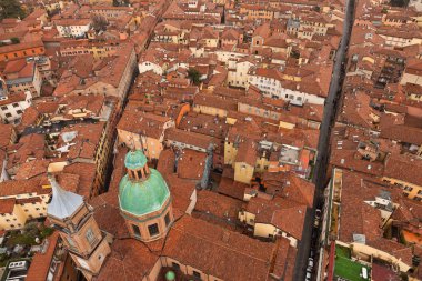 bologna kuşların görünümü şehri. çatılar. İtalya. Avrupa.