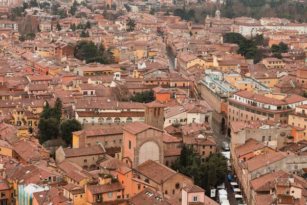 Stad van bologna vogels weergave. daken. Italië. Europa. — Stockfoto