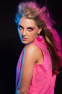 uzun sarı saçlı disko kız moda güzel retro 80'ler ve