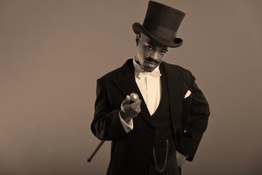 Retro afro Amerikan dickens scrooge bıyıklı adam. b giyiyor