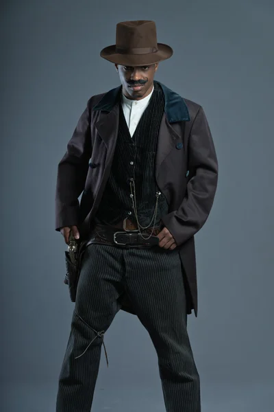 Retro Afro america western cow-boy homme avec moustache. Prendre le sien — Photo