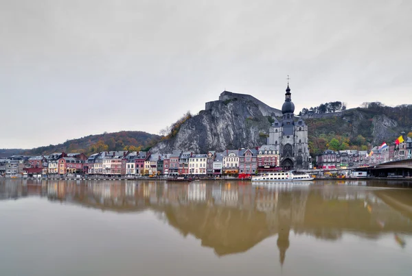 Panoramic shot of the city Dinant with its church and fortress o — Stock Photo, Image