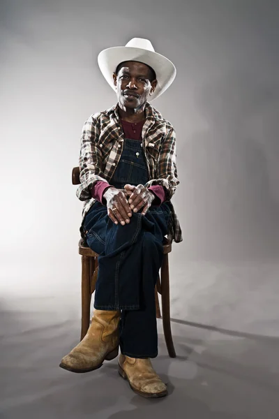 Hombre de blues afroamericano mayor retro en tiempos de esclavitud. Desgaste —  Fotos de Stock