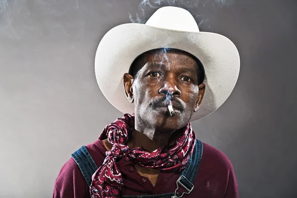 Hombre de blues afroamericano mayor retro en tiempos de esclavitud. Desgaste —  Fotos de Stock