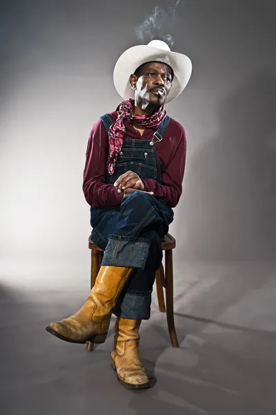 Hombre de blues afroamericano mayor retro en tiempos de esclavitud. Desgaste —  Fotos de Stock