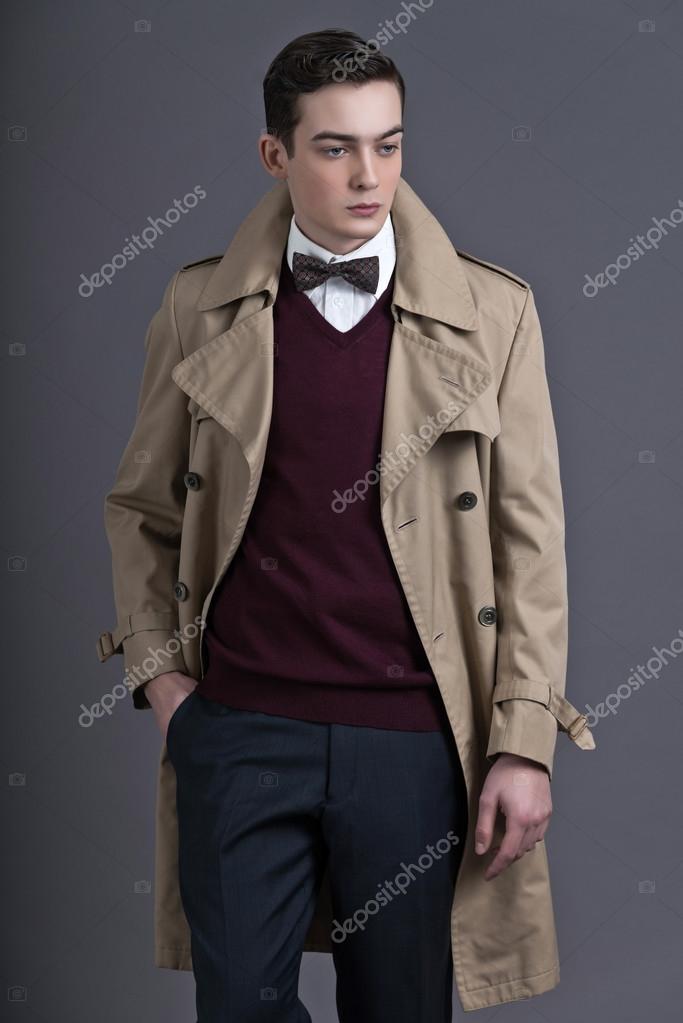 Retro annees cinquante style anglais mode jeune homme avec r brun clair Photo de stock par ysbrand 38073457