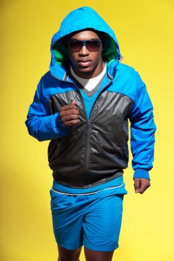 atletik spor giyim moda siyah adam. Runner hoody jack ile