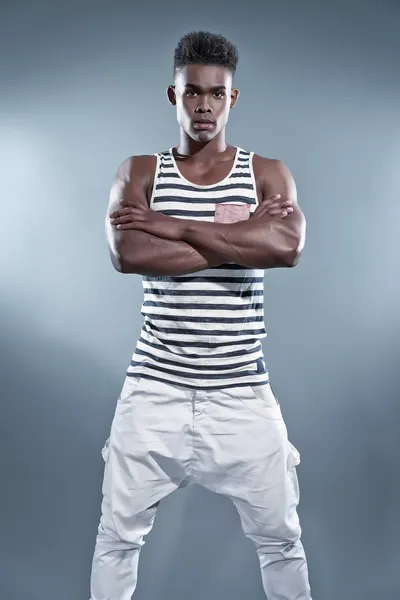 Black african man. Summer casual fashion. Studio shot against gr — Stock Photo, Image