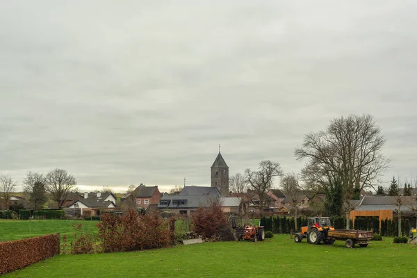 Rural Village Lawn Cloudy Sky — Fotografia de Stock