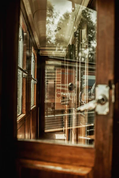 Open Door Interior Historic Train Compartment — Stockfoto