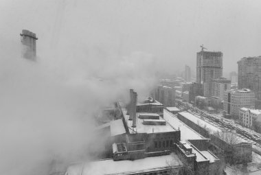 şehirde kar fırtınası