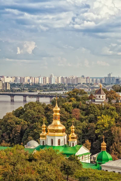 Kievo-pecherskaya lavra klostret i kiev — Stockfoto