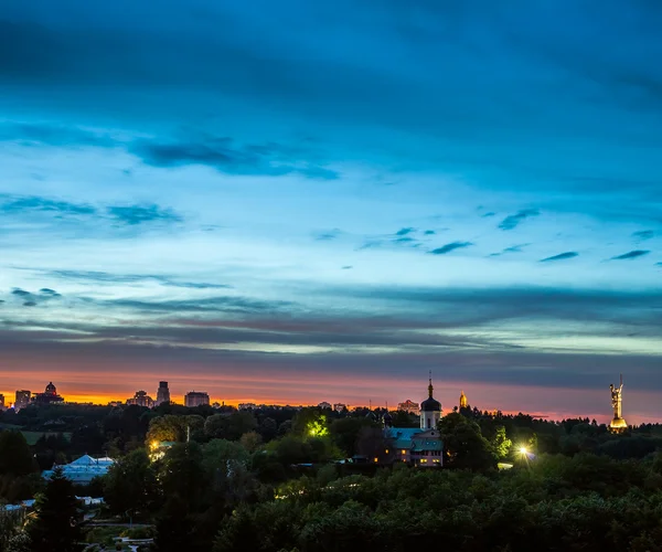 Panorama panorama města Kyjev v noci — Stock fotografie