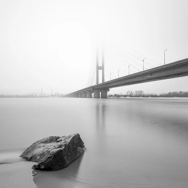 South Bridge in fog. Ukraine. Kiev. — Stock Photo, Image