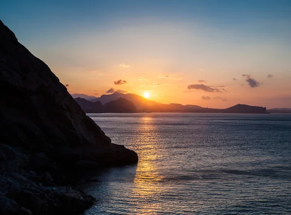 Pôr do sol acima do mar — Fotografia de Stock