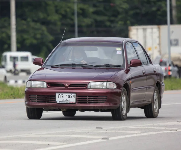 Chiangmai, Tayland - 15 Eylül 2021, özel araba, Mitsubishi Lancer. Fotoğraf 121 no 'lu yolda, Chiangmai, Tayland şehir merkezinden yaklaşık 8 km uzaklıkta..