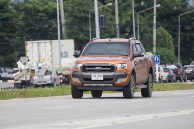 Chiangmai, Tayland - 15 Eylül 2021: özel pikap, Ford Ranger. 1001 numaralı yolda, Chiangmai şehrinden 8 km uzakta..