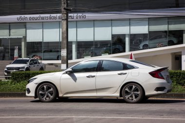 Chiangmai, Tayland - 6 Ekim 2021: Honda Automobile 'den özel sedan araba, onuncu nesil Honda Civic. 1001 no 'lu yolda. Chiangmai İş Alanından 18 km uzakta..