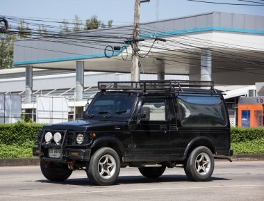 Chiangmai, Tayland - 6 Ekim 2021 Özel araba, Suzuki Caribian. Fotoğraf 1001 nolu yolda, Chiangmai, Tayland 'a 8 km uzaklıkta..