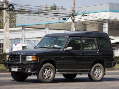 Chiangmai, Tayland - 23 Aralık 2021: özel araba. Land Rover Discovery 'de. Fotoğraf 1001 nolu yolda, Chiangmai, Tayland 'a 8 km uzaklıkta..
