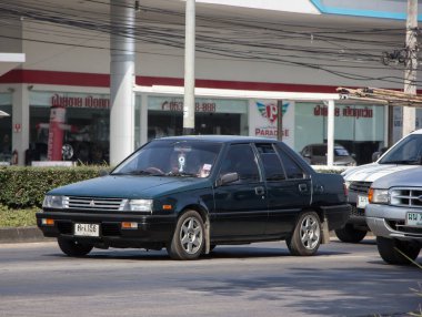 Chiangmai, Tayland - 24 Aralık 2021: özel araba, Mitsubishi Lancer Şampiyonu. Fotoğraf 121 no 'lu yolda, Chiangmai, Tayland şehir merkezinden yaklaşık 8 km uzaklıkta..